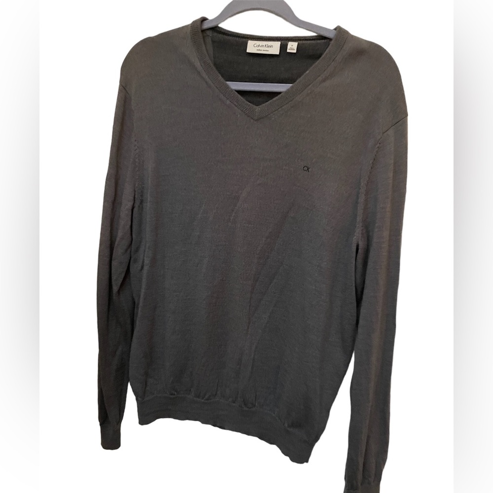 Calvin Klein Men’s V Neck Sweater Size XL Gray